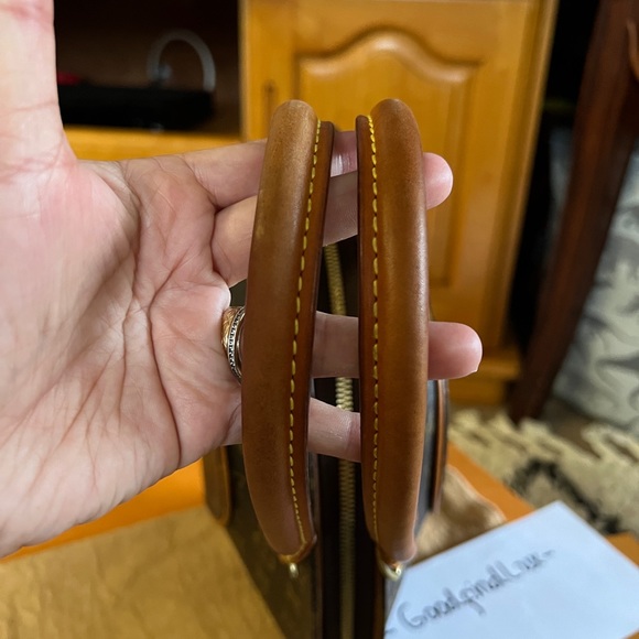 ‼️🌺Authentic Louis Vuitton Ellipse in PM size 🌸‼️ - Picture 7 of 12
